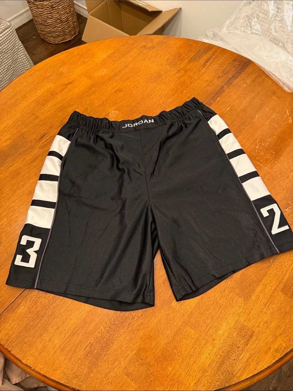 Nike Air Jordan Brooklyn Cat Scratch Shorts Black White  HV0560-013 Men’s Sz: XL
